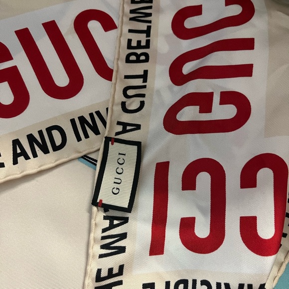 Gucci scarf like brand new silk - Picture 5 of 8